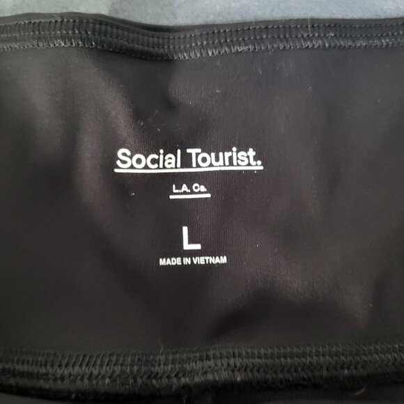 SOCIAL TOURIST Hollister Women's SZ LG Black Crossover Skort Athletic - Picture 3 of 9